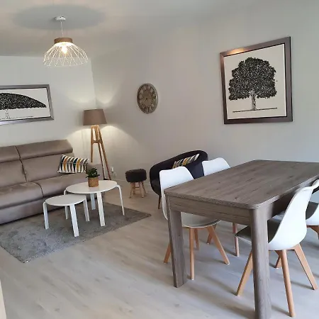 Apartment Magnifique Avec Garage Prive Et Terrasse *